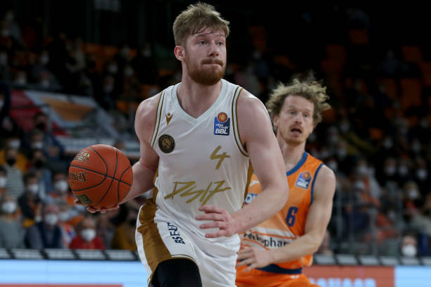 域的标杆人 域的标杆人